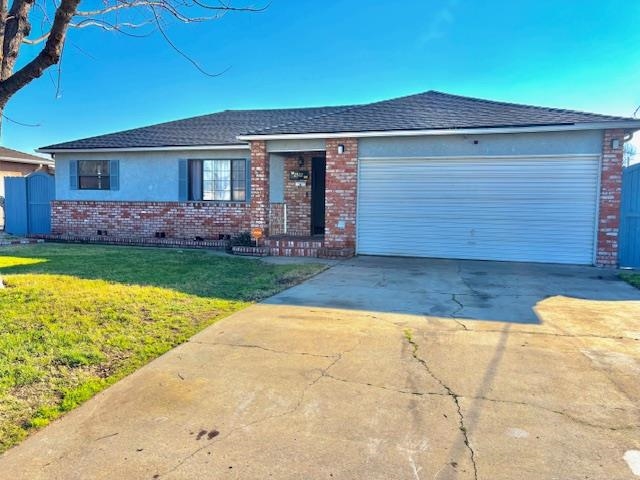 Detail Gallery Image 1 of 20 For 2912 Dale Ave, Ceres,  CA 95307 - 3 Beds | 1 Baths