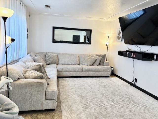 Detail Gallery Image 2 of 20 For 2912 Dale Ave, Ceres,  CA 95307 - 3 Beds | 1 Baths