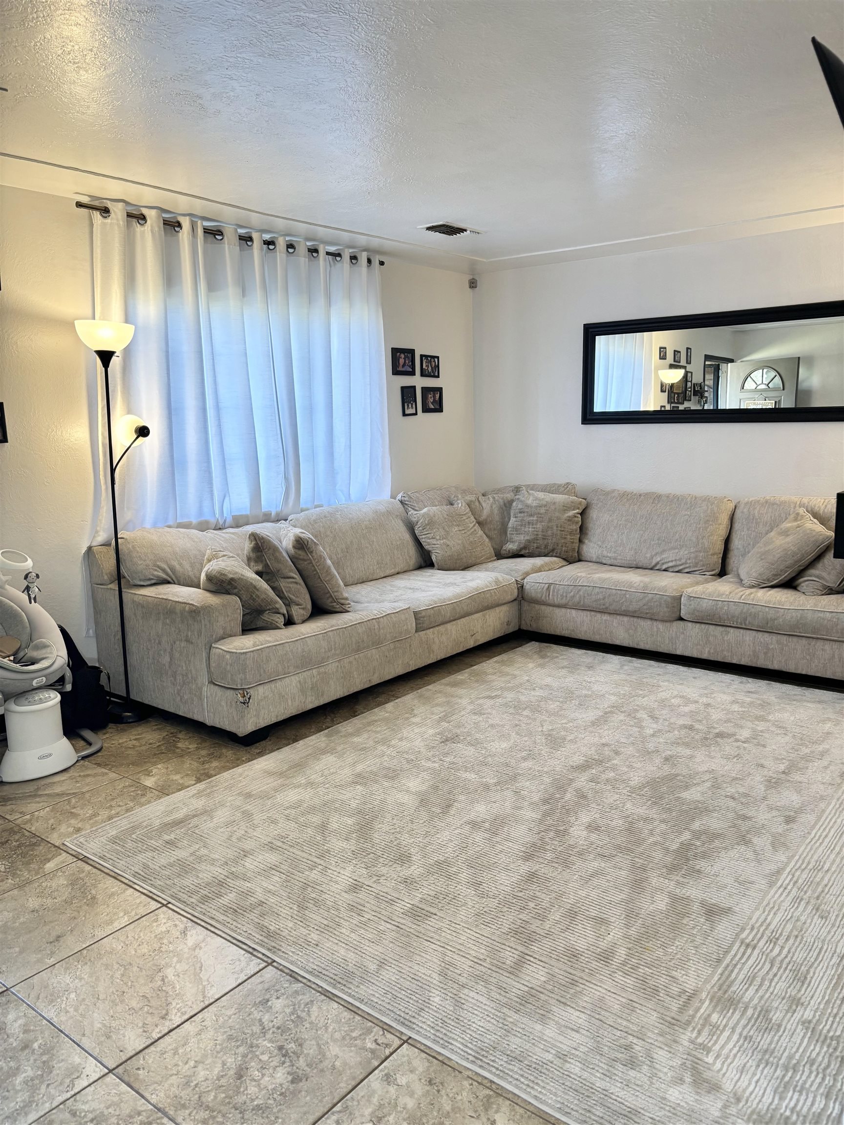 Detail Gallery Image 3 of 20 For 2912 Dale Ave, Ceres,  CA 95307 - 3 Beds | 1 Baths