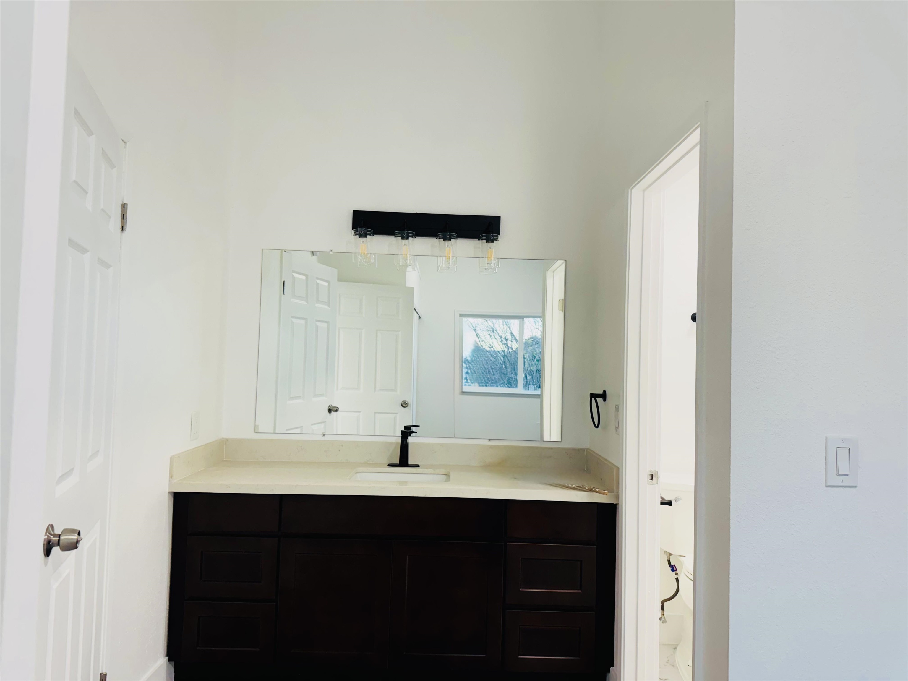 Detail Gallery Image 15 of 26 For 264 S 47th Street, Richmond,  CA 94804 - 3 Beds | 2/1 Baths