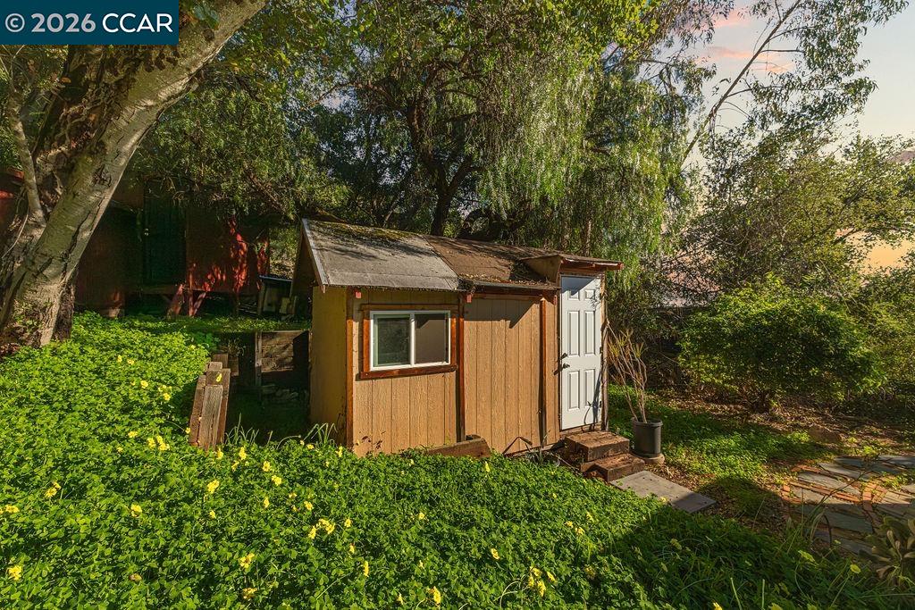 Detail Gallery Image 36 of 39 For 7308 Altura Pl, Oakland,  CA 94605 - 3 Beds | 1 Baths