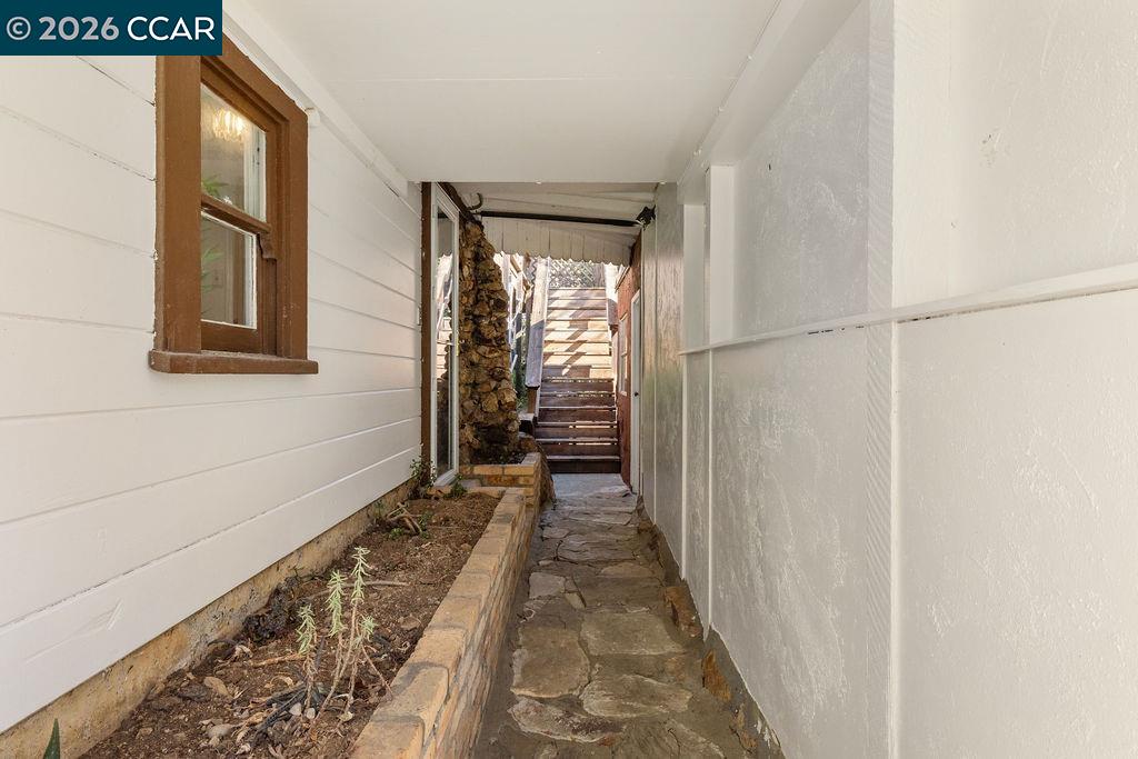 Detail Gallery Image 38 of 39 For 7308 Altura Pl, Oakland,  CA 94605 - 3 Beds | 1 Baths