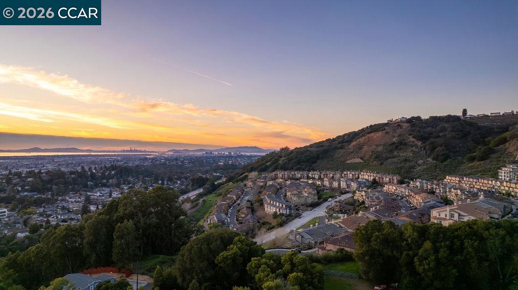 Detail Gallery Image 5 of 39 For 7308 Altura Pl, Oakland,  CA 94605 - 3 Beds | 1 Baths