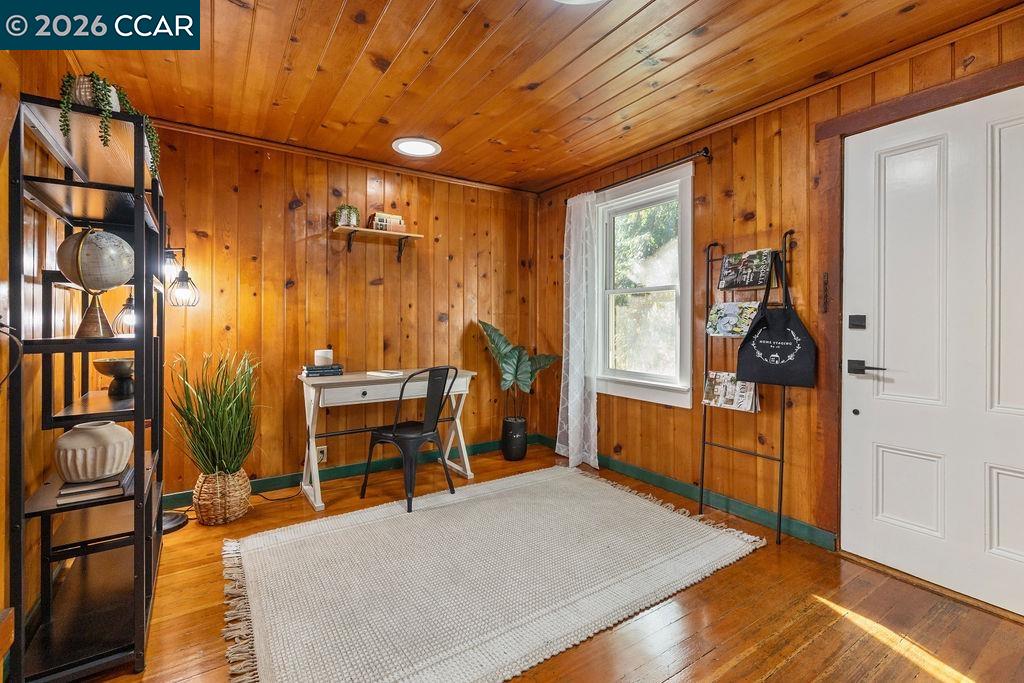 Detail Gallery Image 7 of 39 For 7308 Altura Pl, Oakland,  CA 94605 - 3 Beds | 1 Baths