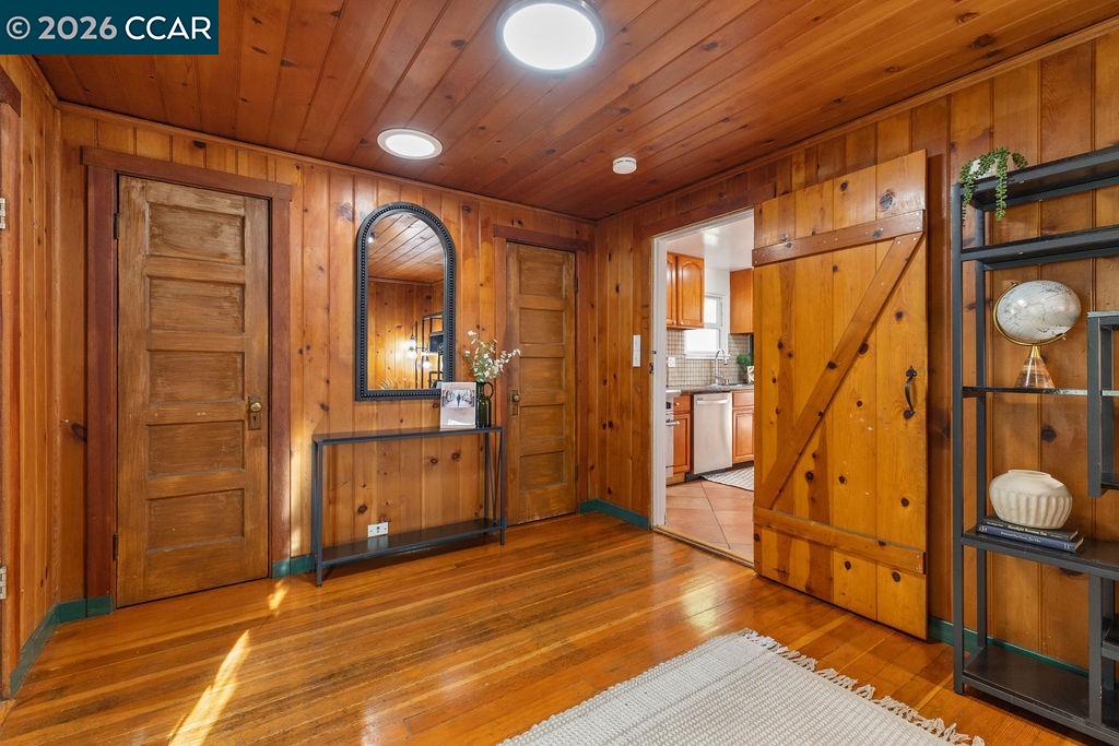 Detail Gallery Image 8 of 39 For 7308 Altura Pl, Oakland,  CA 94605 - 3 Beds | 1 Baths