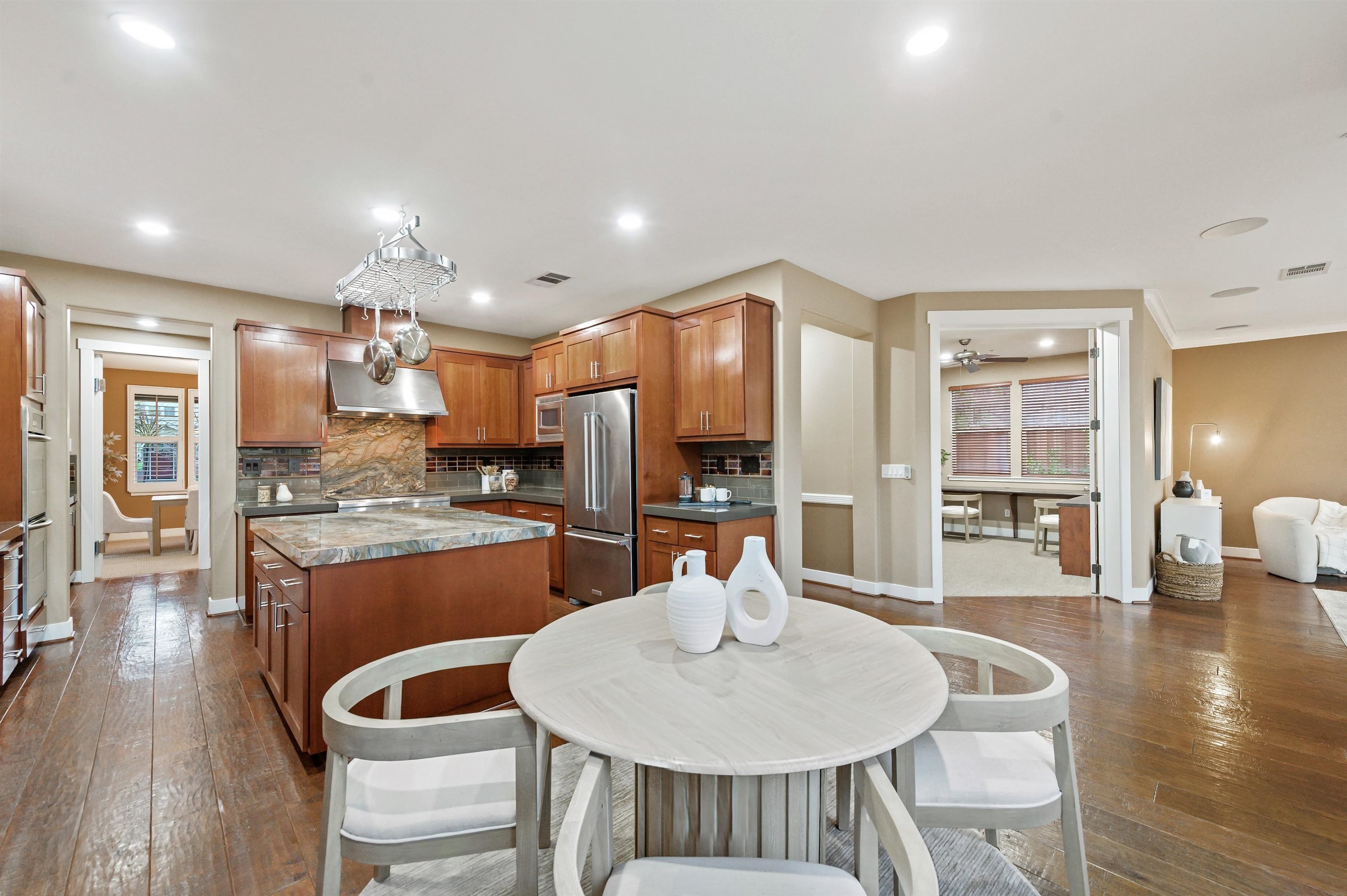 Detail Gallery Image 8 of 46 For 2535 Kellogg Loop, Livermore,  CA 94550 - 5 Beds | 4 Baths