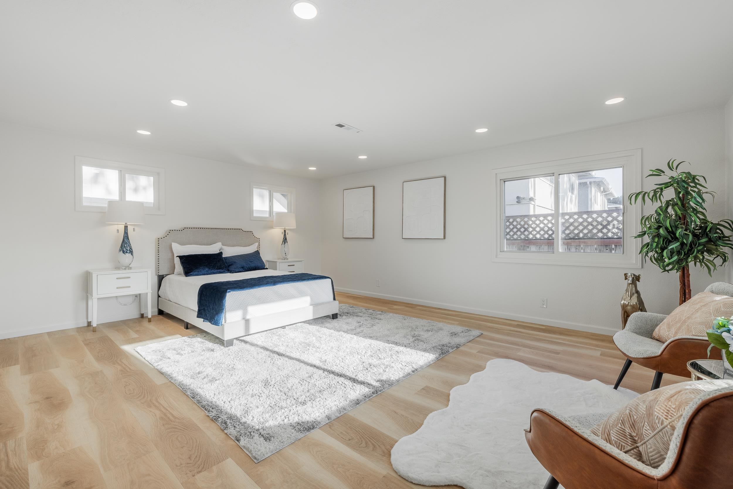 Detail Gallery Image 15 of 39 For 1900 Chestnut Street, Santa Clara,  CA 95054-1736 - 4 Beds | 3 Baths