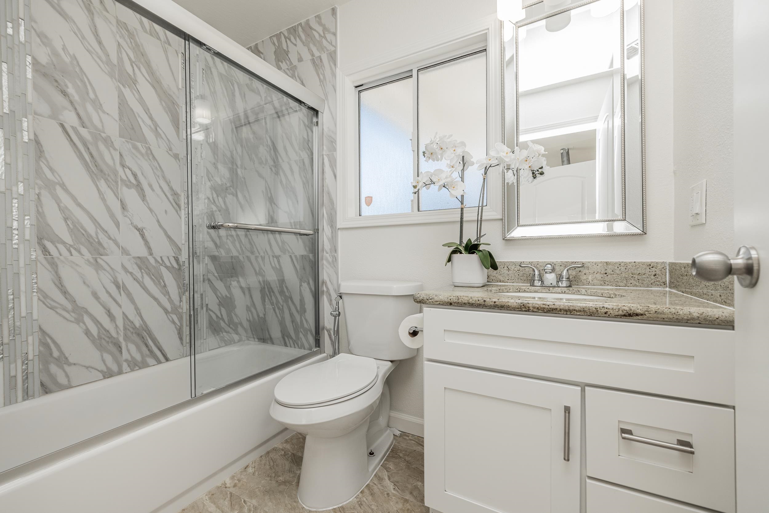 Detail Gallery Image 18 of 39 For 1900 Chestnut Street, Santa Clara,  CA 95054-1736 - 4 Beds | 3 Baths