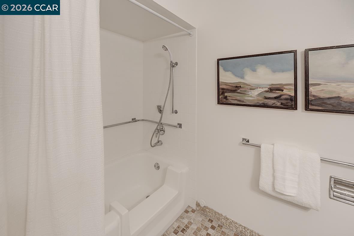 Photo #22: 41121652 Listing: Photo #22