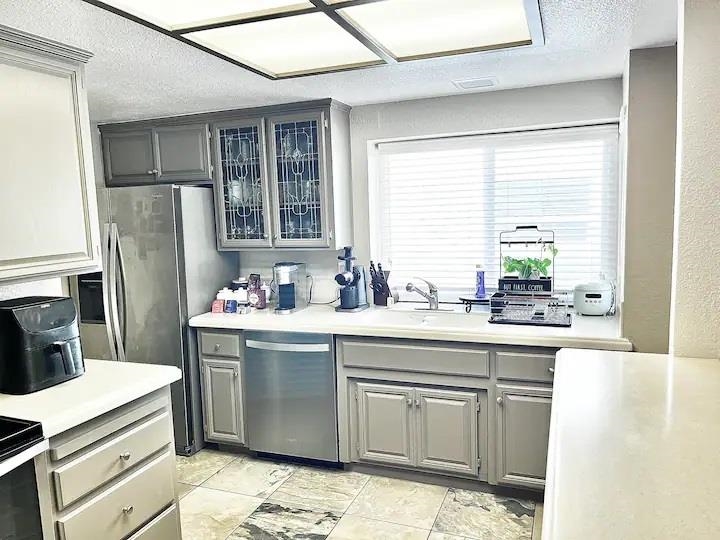 Detail Gallery Image 7 of 21 For 3164 Swallows Nest Dr, Sacramento,  CA 95833 - 2 Beds | 3/1 Baths