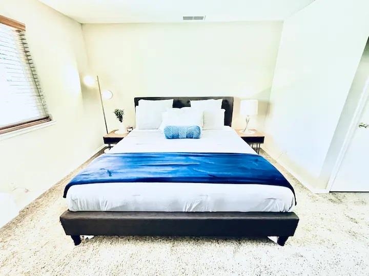 Detail Gallery Image 8 of 21 For 3164 Swallows Nest Dr, Sacramento,  CA 95833 - 2 Beds | 3/1 Baths