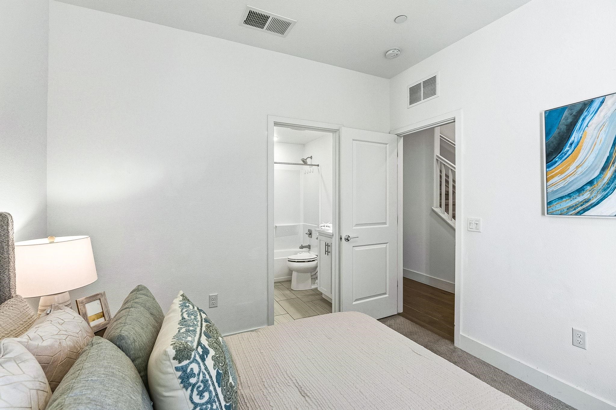 Photo #18: 41121654 Listing: Photo #18