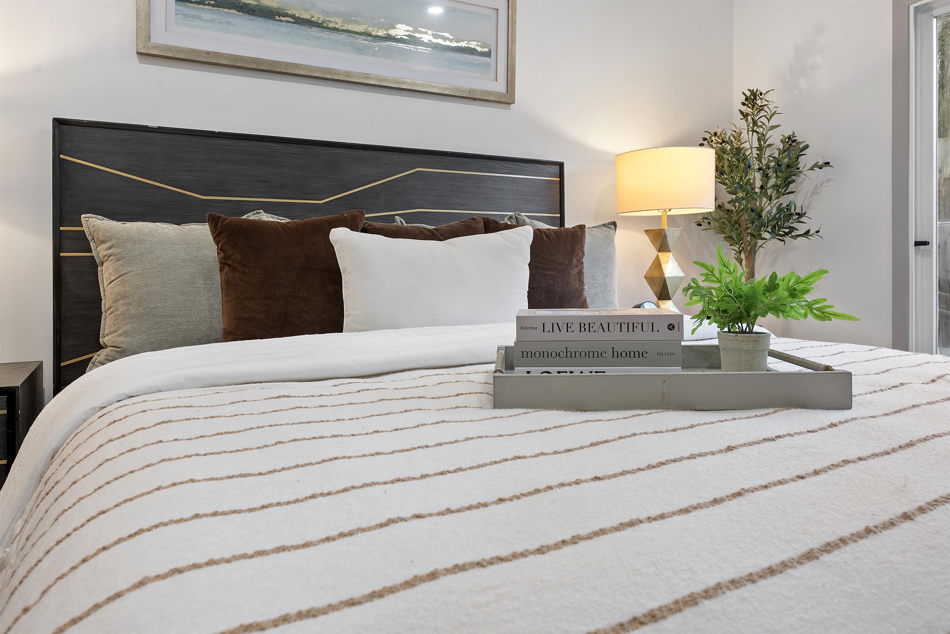 Detail Gallery Image 16 of 55 For 1875 9th Ave, San Francisco,  CA 94122 - 7 Beds | 3 Baths