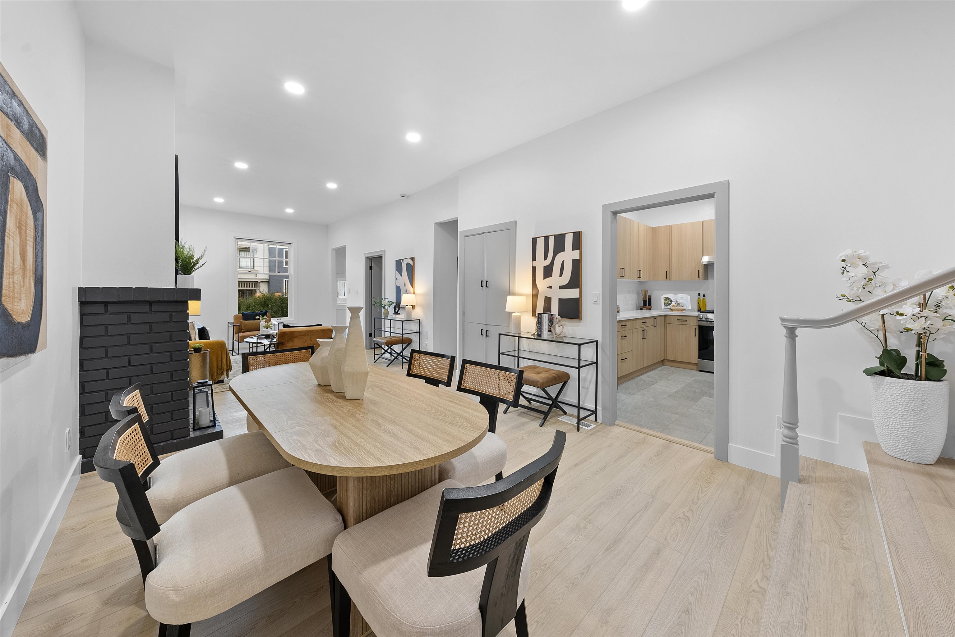 Detail Gallery Image 7 of 55 For 1875 9th Ave, San Francisco,  CA 94122 - 7 Beds | 3 Baths