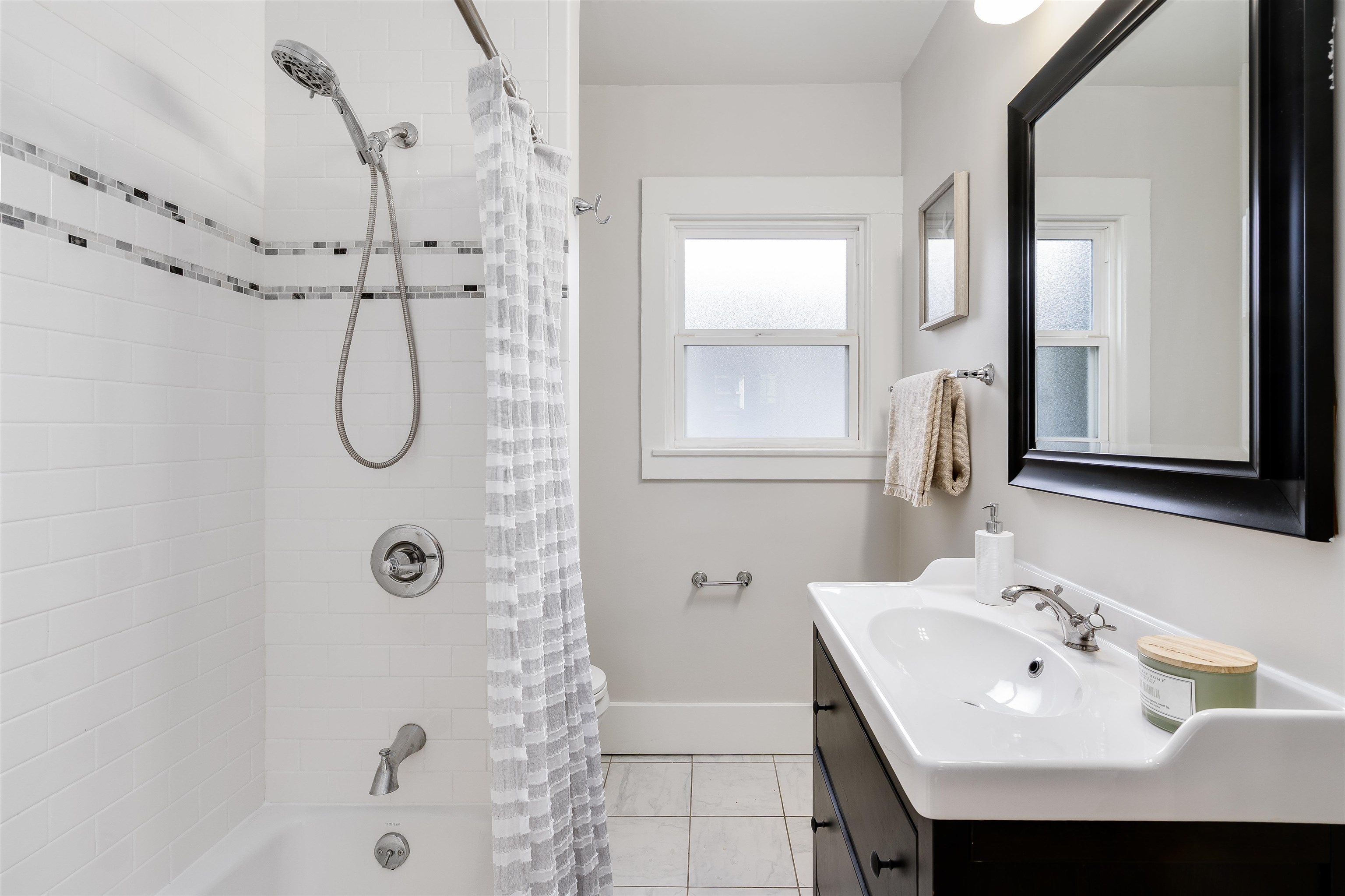 Detail Gallery Image 18 of 31 For 5431 Ygnacio Ave, Oakland,  CA 94601 - 3 Beds | 2 Baths