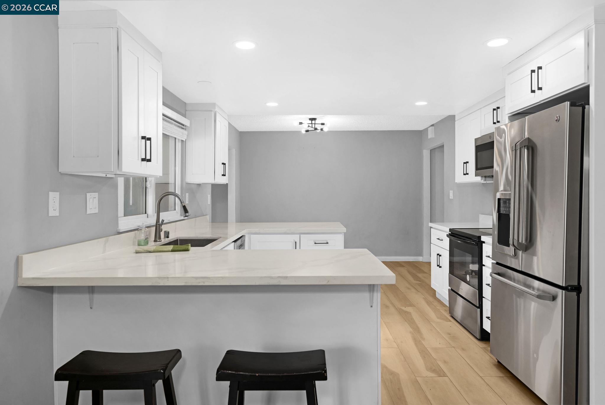 Detail Gallery Image 12 of 32 For 1593 Norine Dr, Pittsburg,  CA 94565 - 4 Beds | 2 Baths