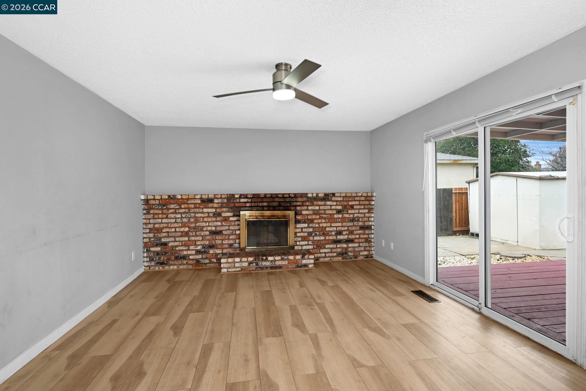 Detail Gallery Image 14 of 32 For 1593 Norine Dr, Pittsburg,  CA 94565 - 4 Beds | 2 Baths