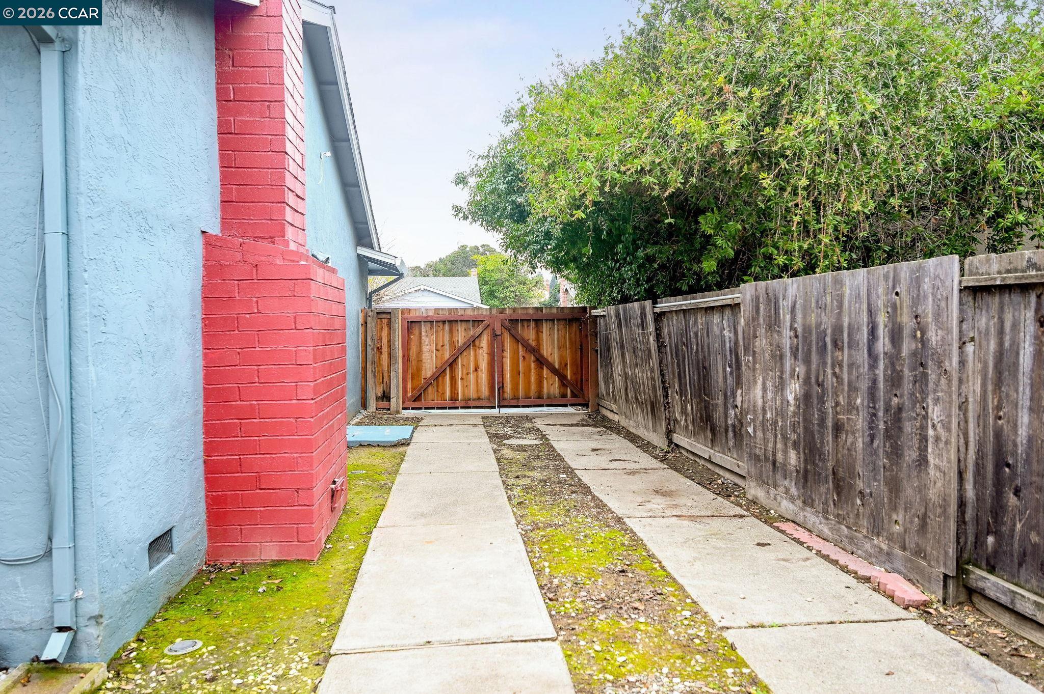 Detail Gallery Image 31 of 32 For 1593 Norine Dr, Pittsburg,  CA 94565 - 4 Beds | 2 Baths