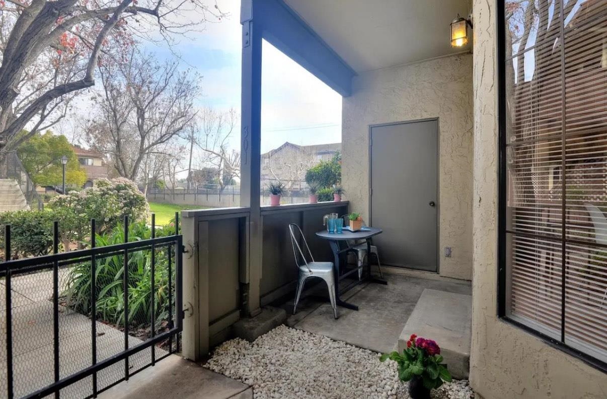 Detail Gallery Image 12 of 12 For 301 Kenbrook Cir, San Jose,  CA 95111 - 2 Beds | 2 Baths