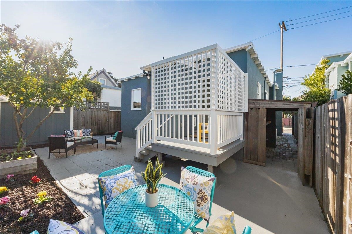 Detail Gallery Image 31 of 47 For 1720 Walnut St., Alameda,  CA 94501 - 2 Beds | 2 Baths