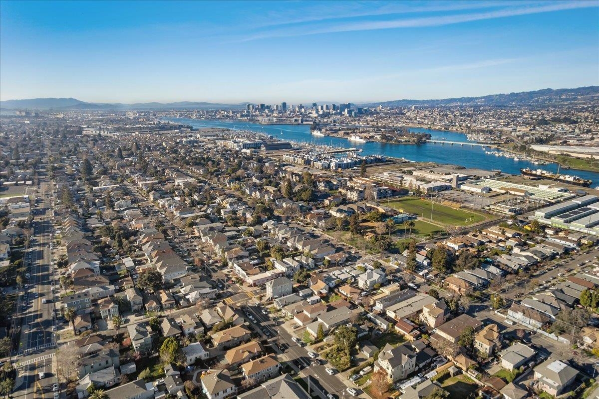 Detail Gallery Image 42 of 47 For 1720 Walnut St., Alameda,  CA 94501 - 2 Beds | 2 Baths