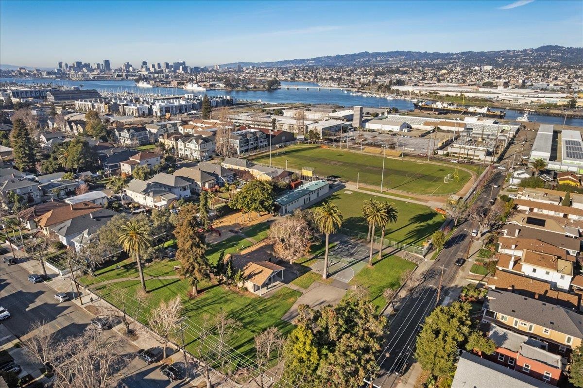 Detail Gallery Image 44 of 47 For 1720 Walnut St., Alameda,  CA 94501 - 2 Beds | 2 Baths