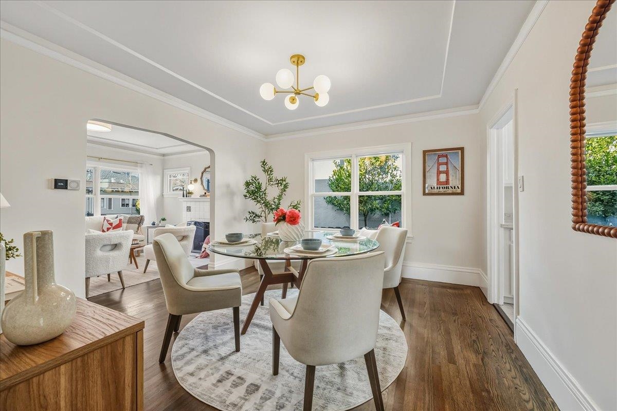 Detail Gallery Image 8 of 47 For 1720 Walnut St., Alameda,  CA 94501 - 2 Beds | 2 Baths