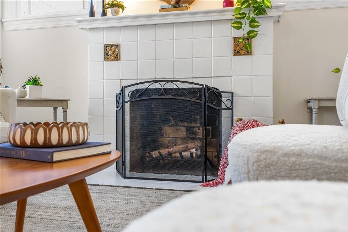 Detail Gallery Image 10 of 47 For 1720 Walnut St., Alameda,  CA 94501 - 2 Beds | 2 Baths