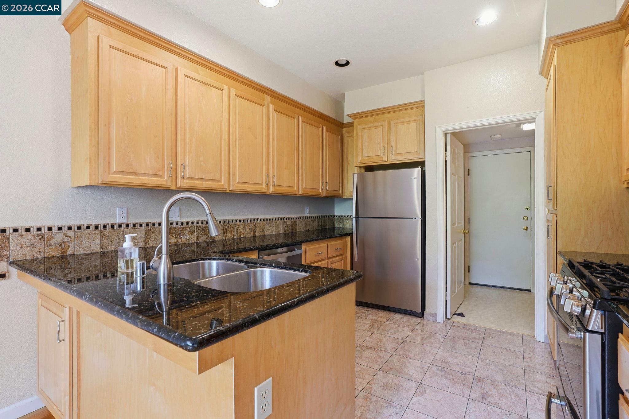 Detail Gallery Image 14 of 45 For 1295 Shell Cir, Clayton,  CA 94517 - 2 Beds | 2/1 Baths