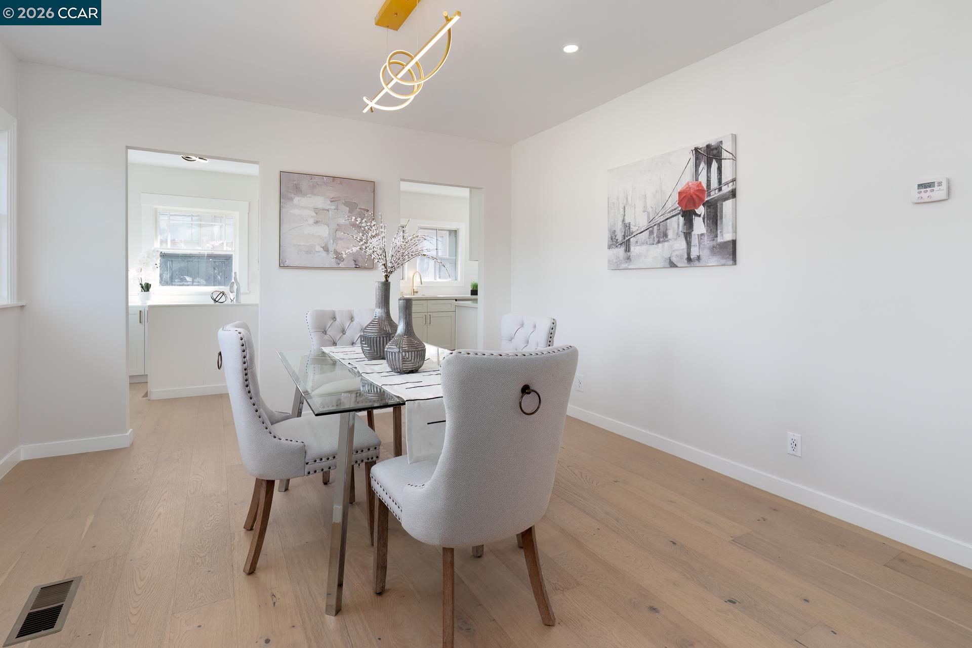 Detail Gallery Image 9 of 59 For 1515 Hampel St, Oakland,  CA 94602 - 2 Beds | 1 Baths