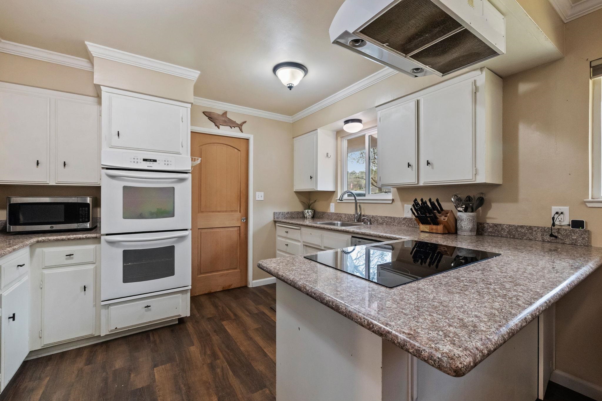 Detail Gallery Image 12 of 29 For 20369 E Walnut Dr, Sonora,  CA 95370 - 3 Beds | 2 Baths