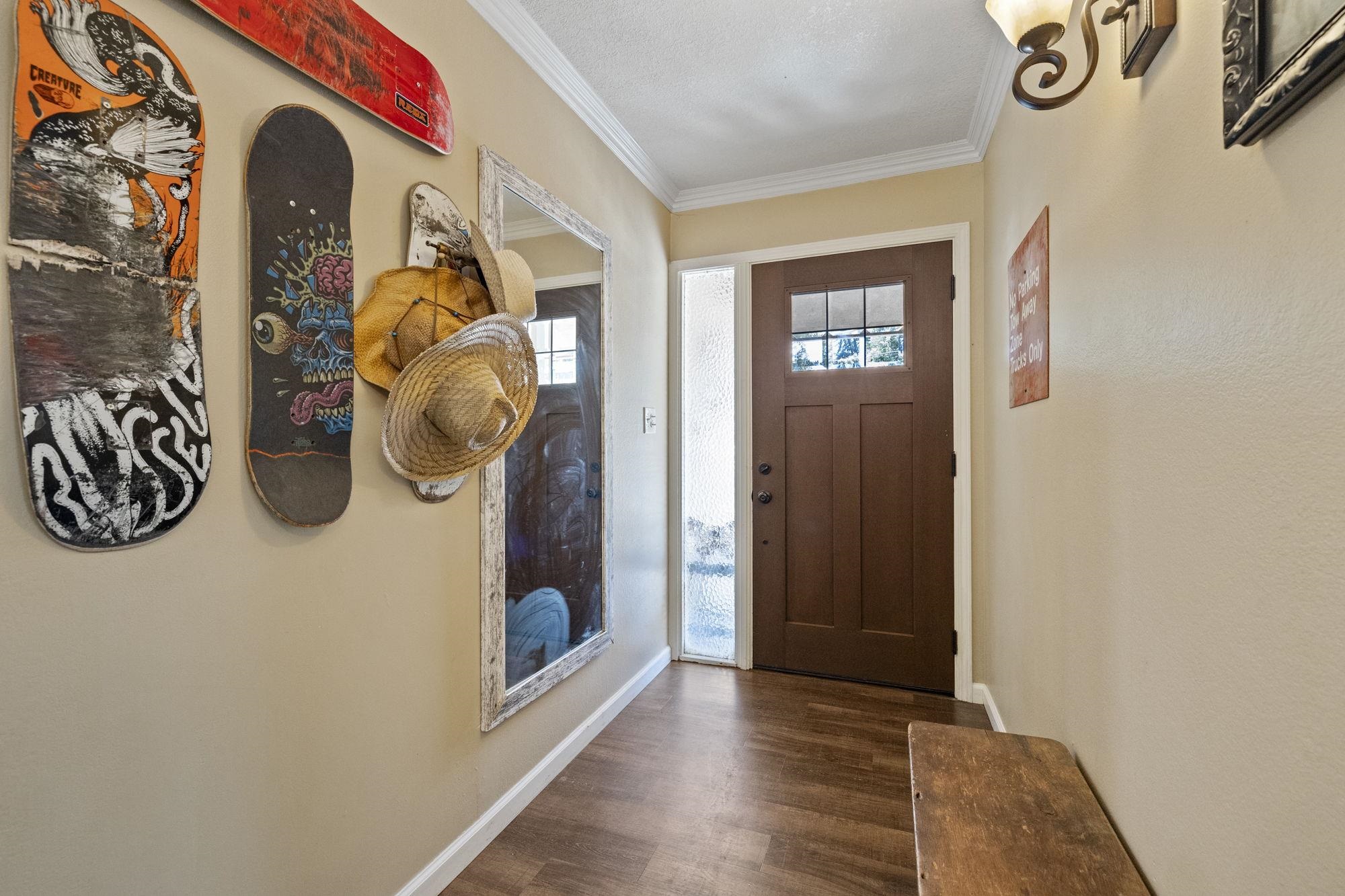 Detail Gallery Image 3 of 29 For 20369 E Walnut Dr, Sonora,  CA 95370 - 3 Beds | 2 Baths