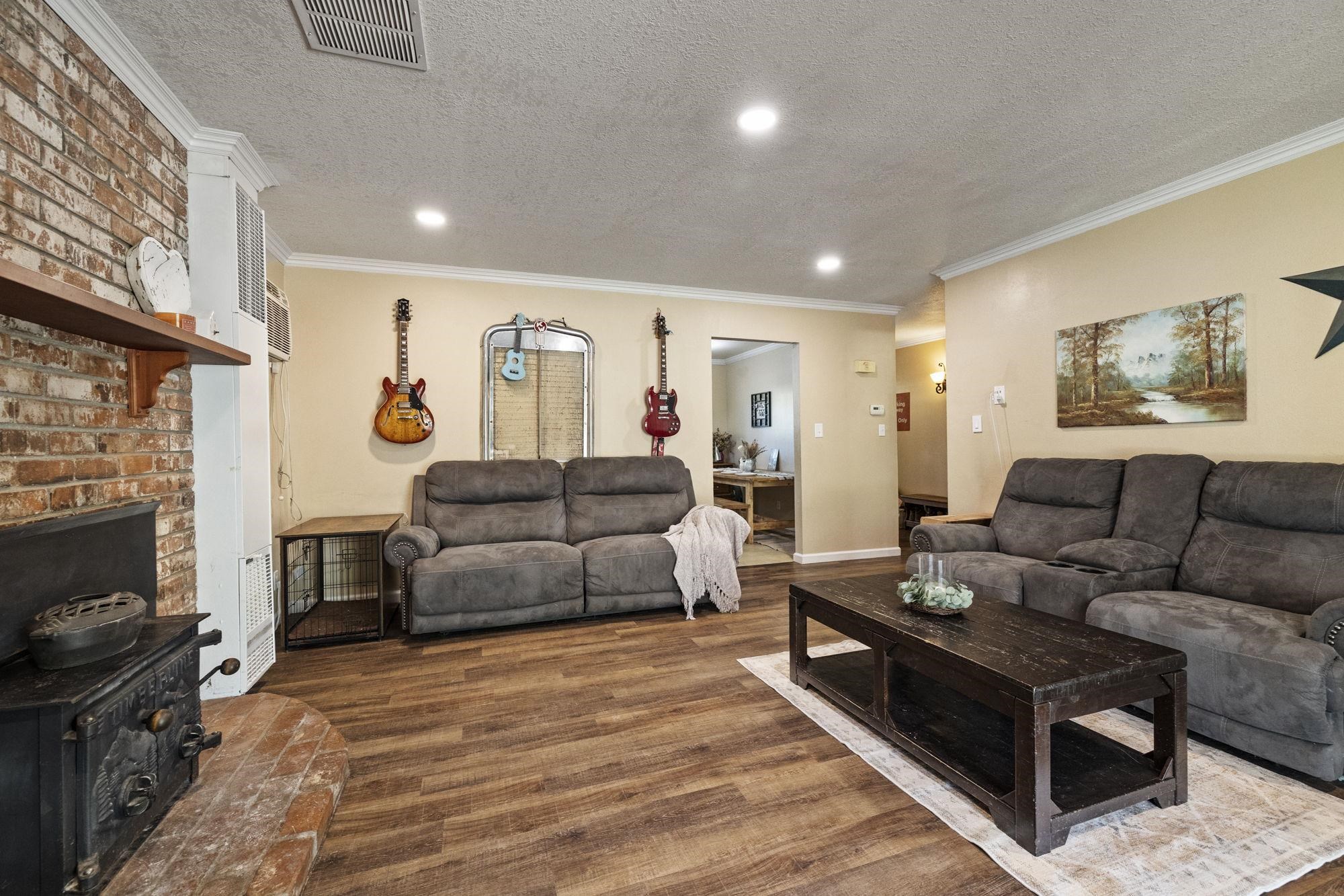 Detail Gallery Image 6 of 29 For 20369 E Walnut Dr, Sonora,  CA 95370 - 3 Beds | 2 Baths