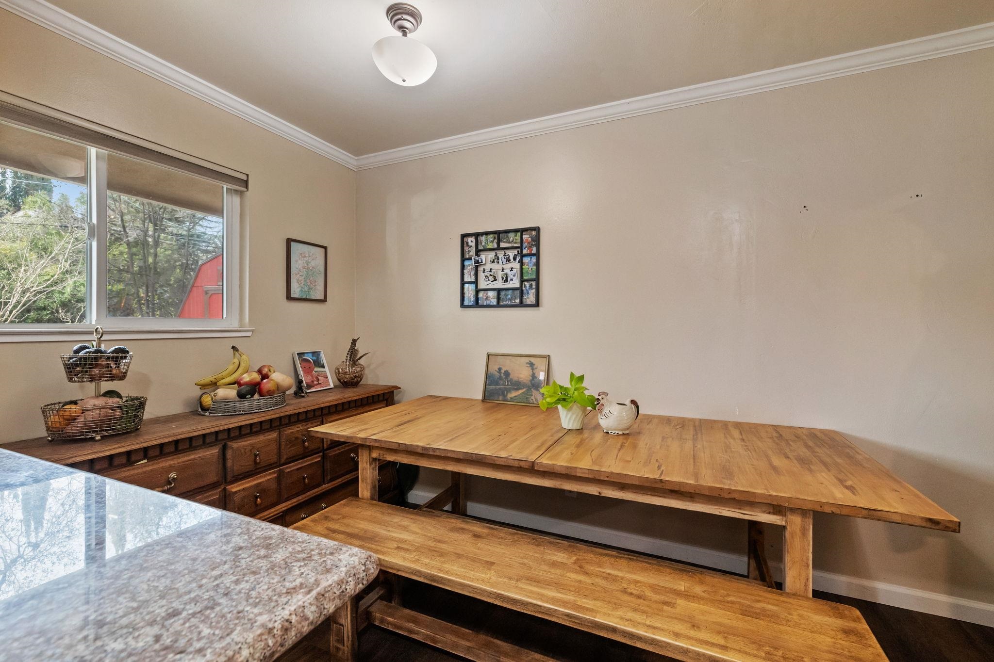 Detail Gallery Image 8 of 29 For 20369 E Walnut Dr, Sonora,  CA 95370 - 3 Beds | 2 Baths