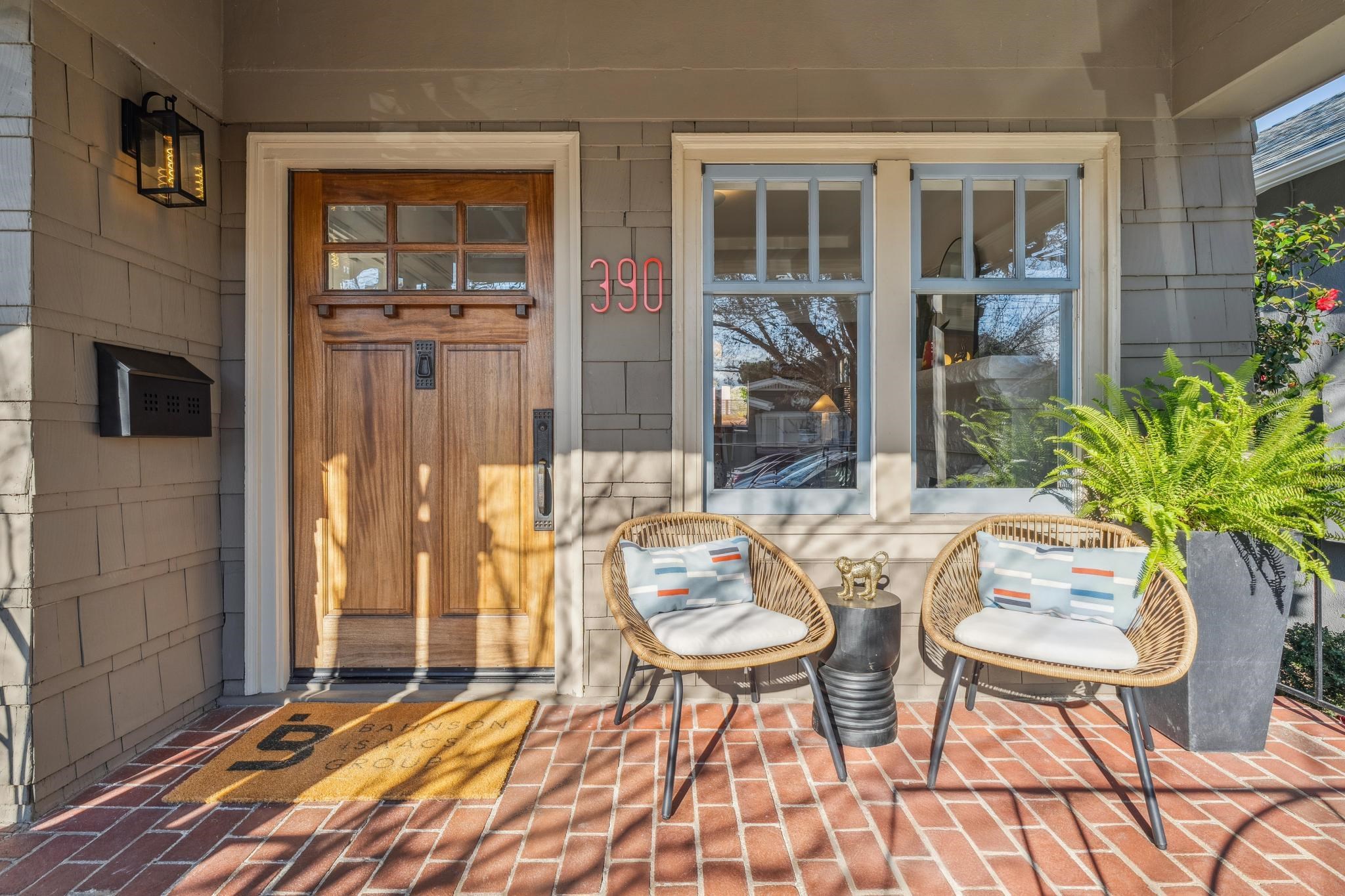 Detail Gallery Image 3 of 37 For 390 50th St, Oakland,  CA 94609 - 3 Beds | 2 Baths