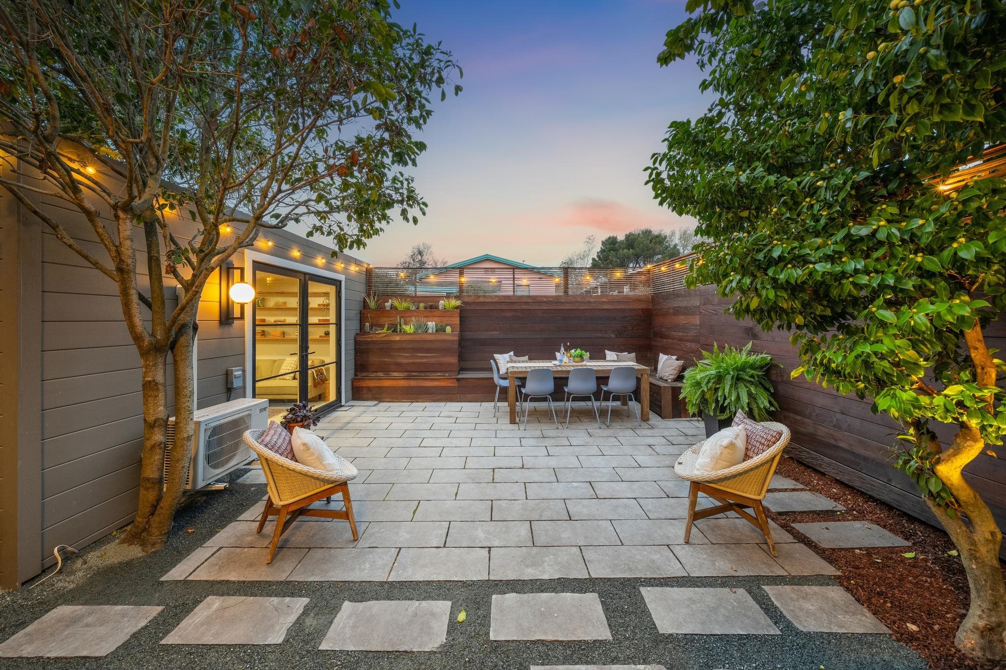 Detail Gallery Image 27 of 37 For 390 50th St, Oakland,  CA 94609 - 3 Beds | 2 Baths