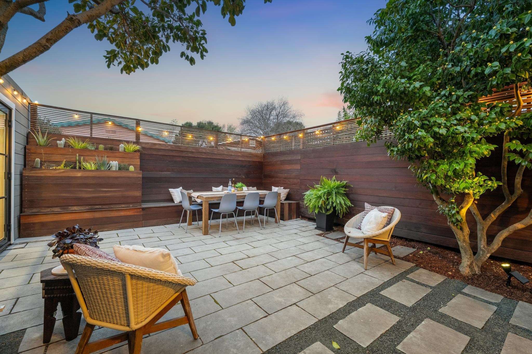 Detail Gallery Image 31 of 37 For 390 50th St, Oakland,  CA 94609 - 3 Beds | 2 Baths