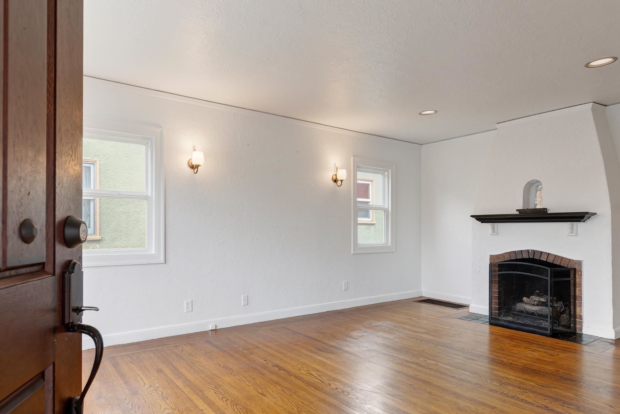 Photo #5: 41121670 Listing: Photo #5