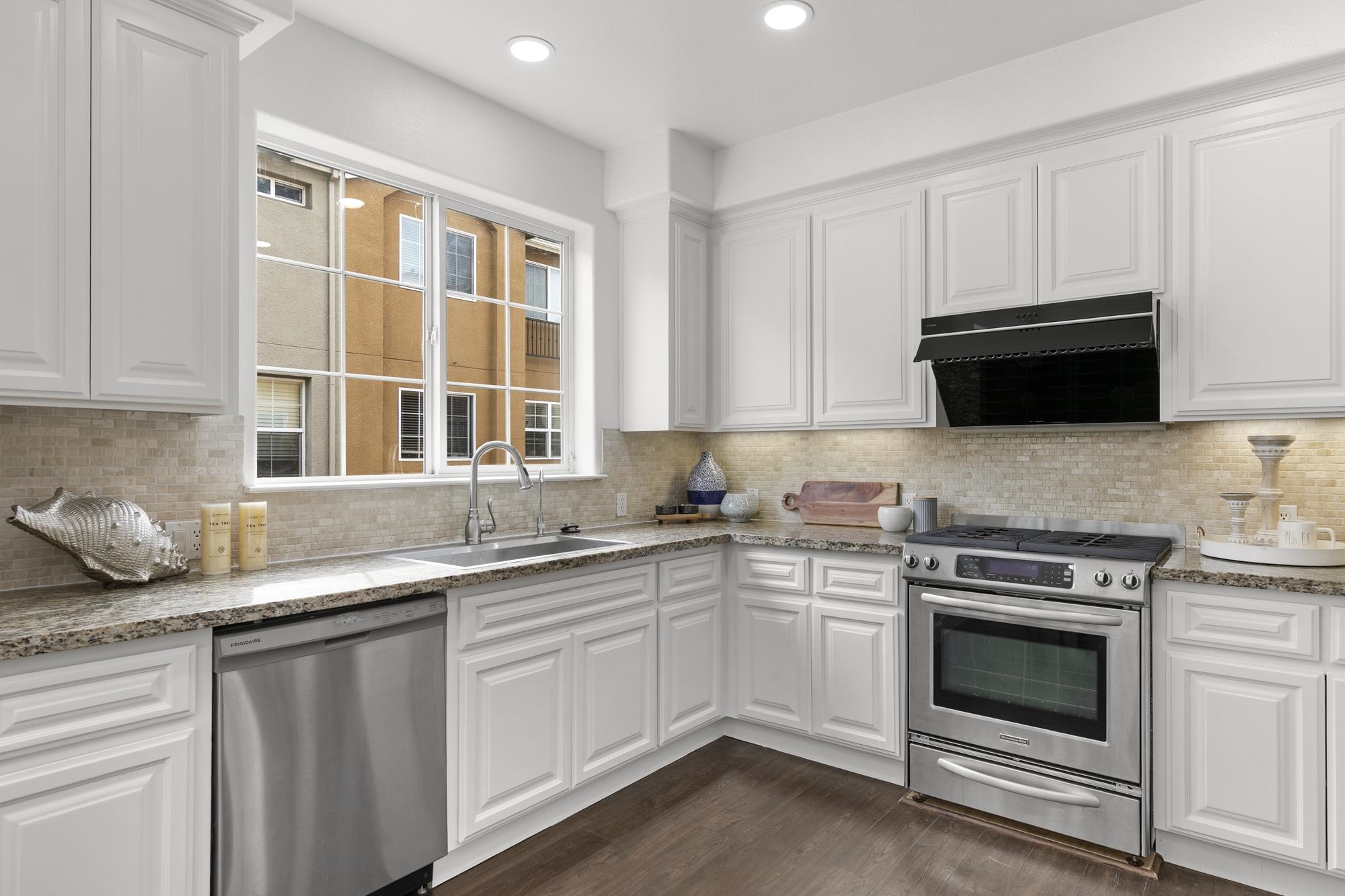 Photo #5: 41121672 Listing: Photo #5