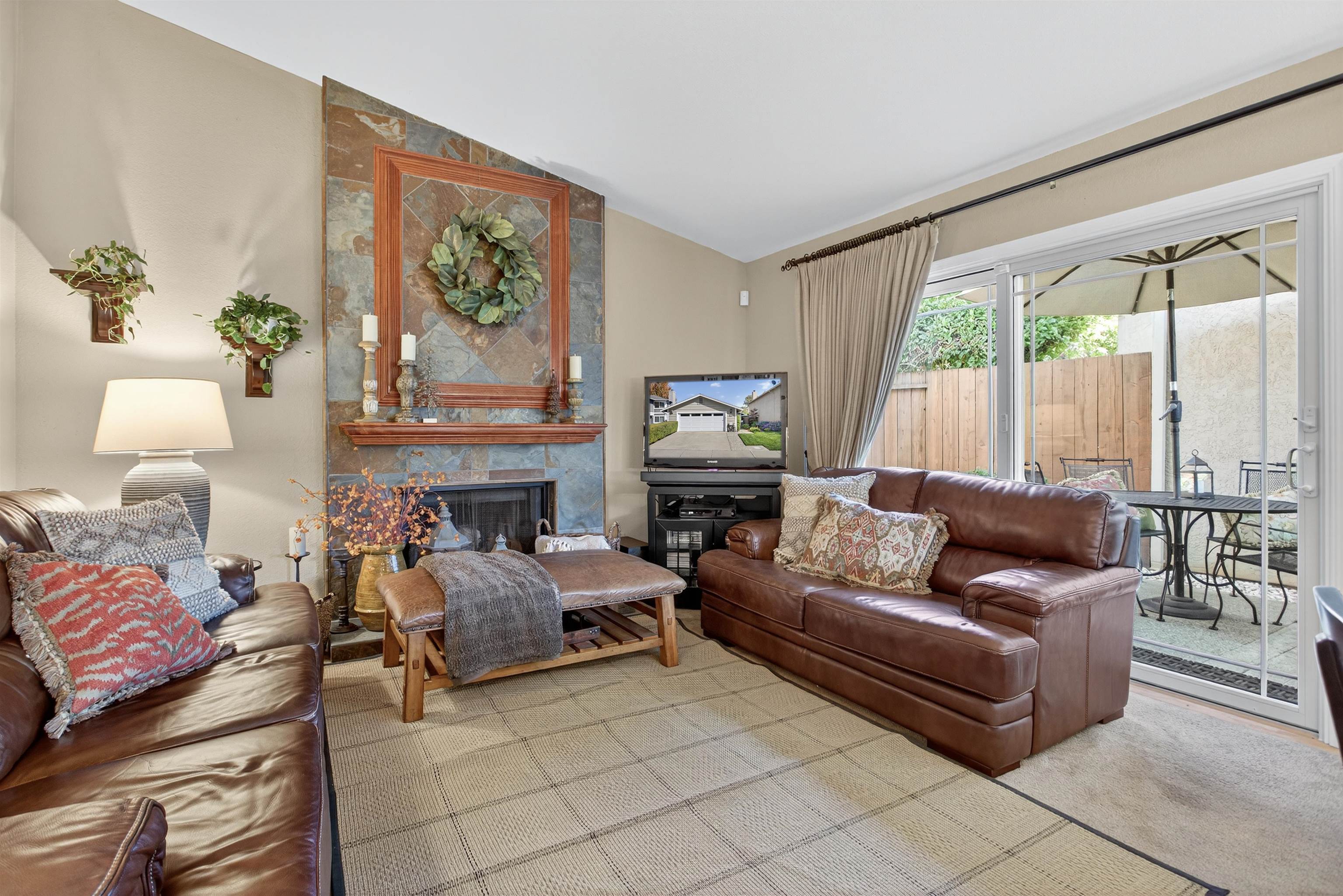 Detail Gallery Image 17 of 30 For 2229 Delucchi Drive, Pleasanton,  CA 94588-8315 - 2 Beds | 2 Baths