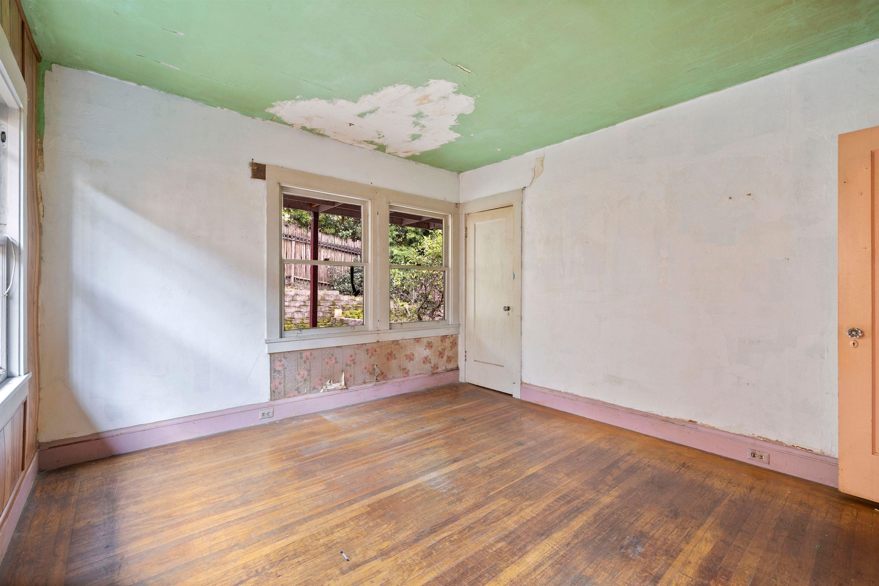 Detail Gallery Image 18 of 38 For 787 Mandana Blvd, Oakland,  CA 94610 - 3 Beds | 1/1 Baths