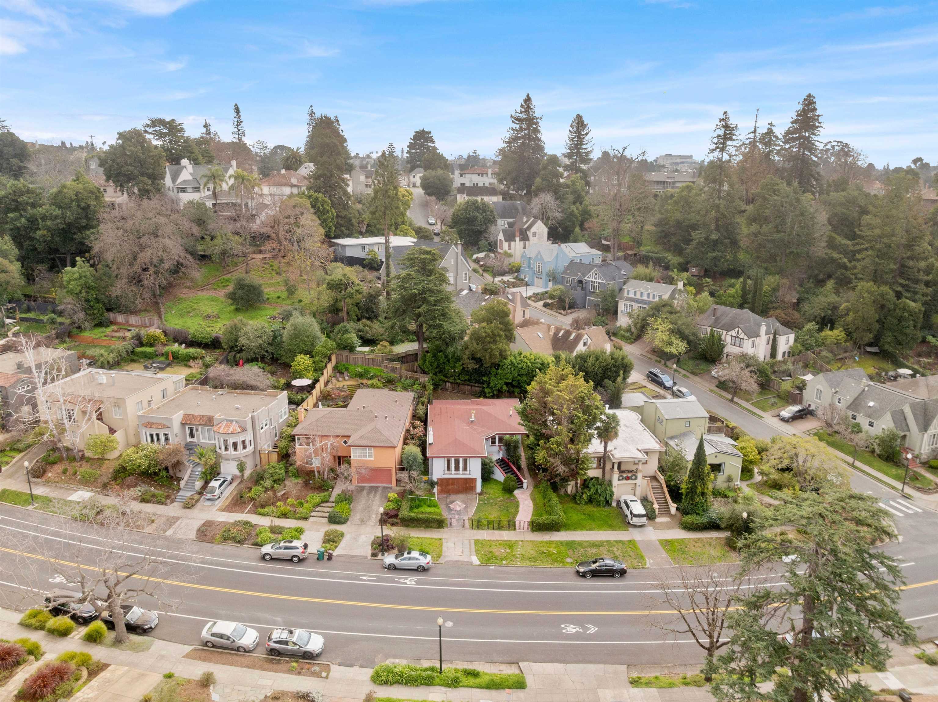 Detail Gallery Image 36 of 38 For 787 Mandana Blvd, Oakland,  CA 94610 - 3 Beds | 1/1 Baths