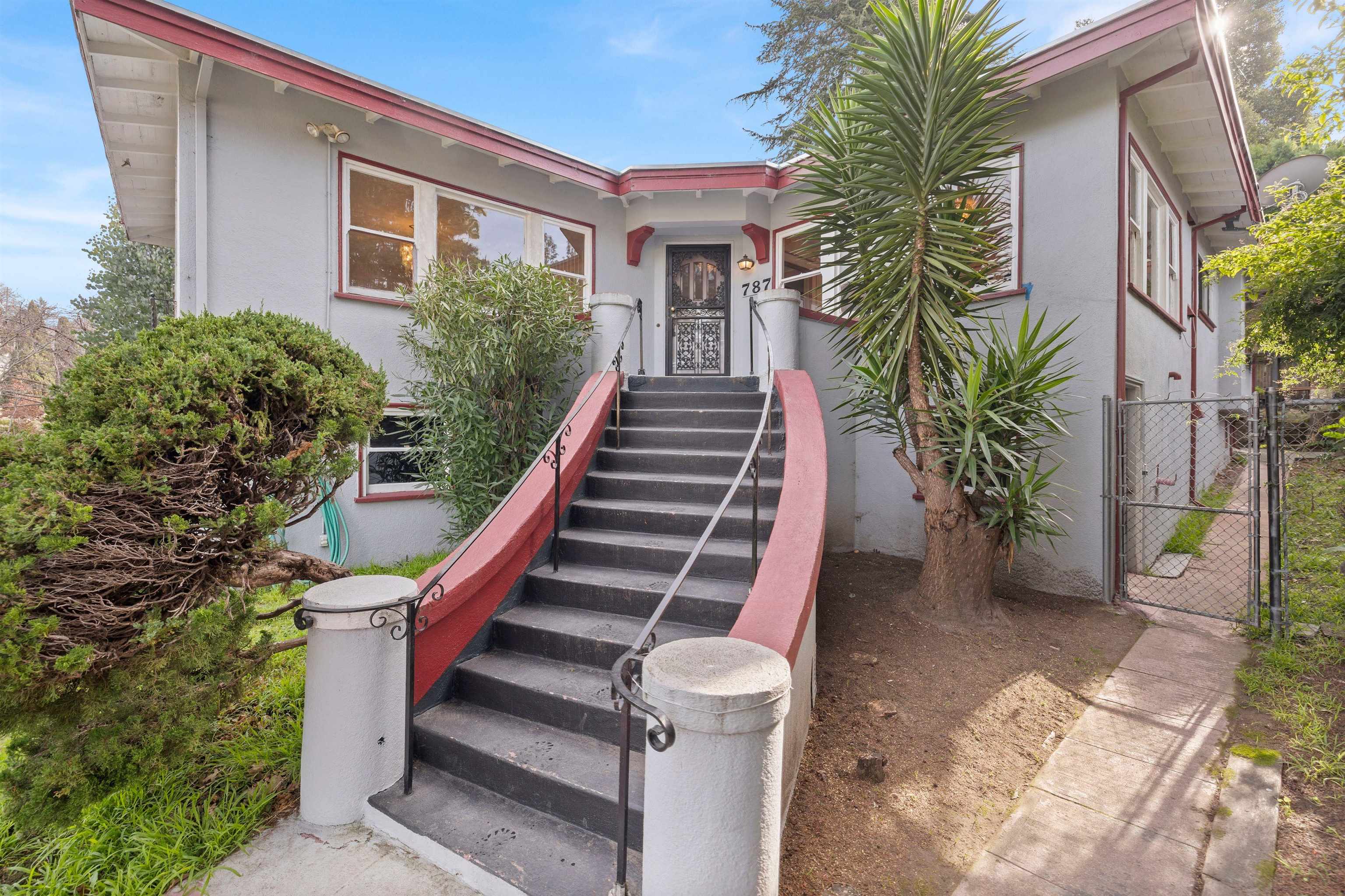 Detail Gallery Image 6 of 38 For 787 Mandana Blvd, Oakland,  CA 94610 - 3 Beds | 1/1 Baths