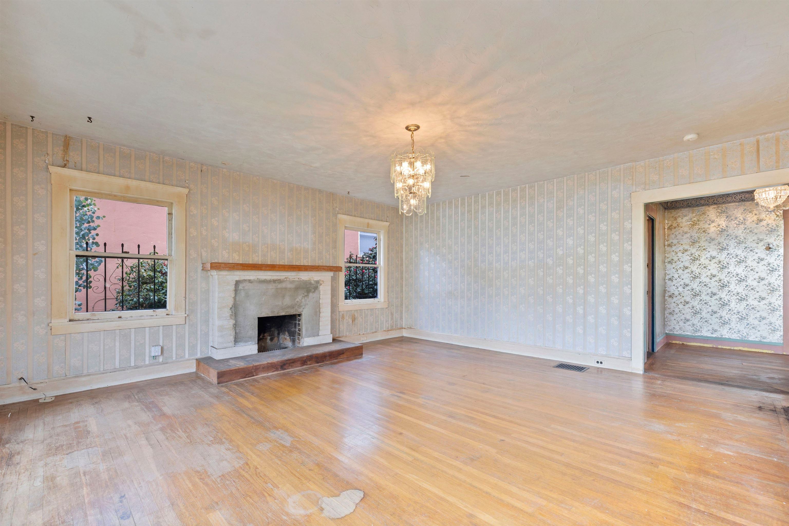 Detail Gallery Image 9 of 38 For 787 Mandana Blvd, Oakland,  CA 94610 - 3 Beds | 1/1 Baths