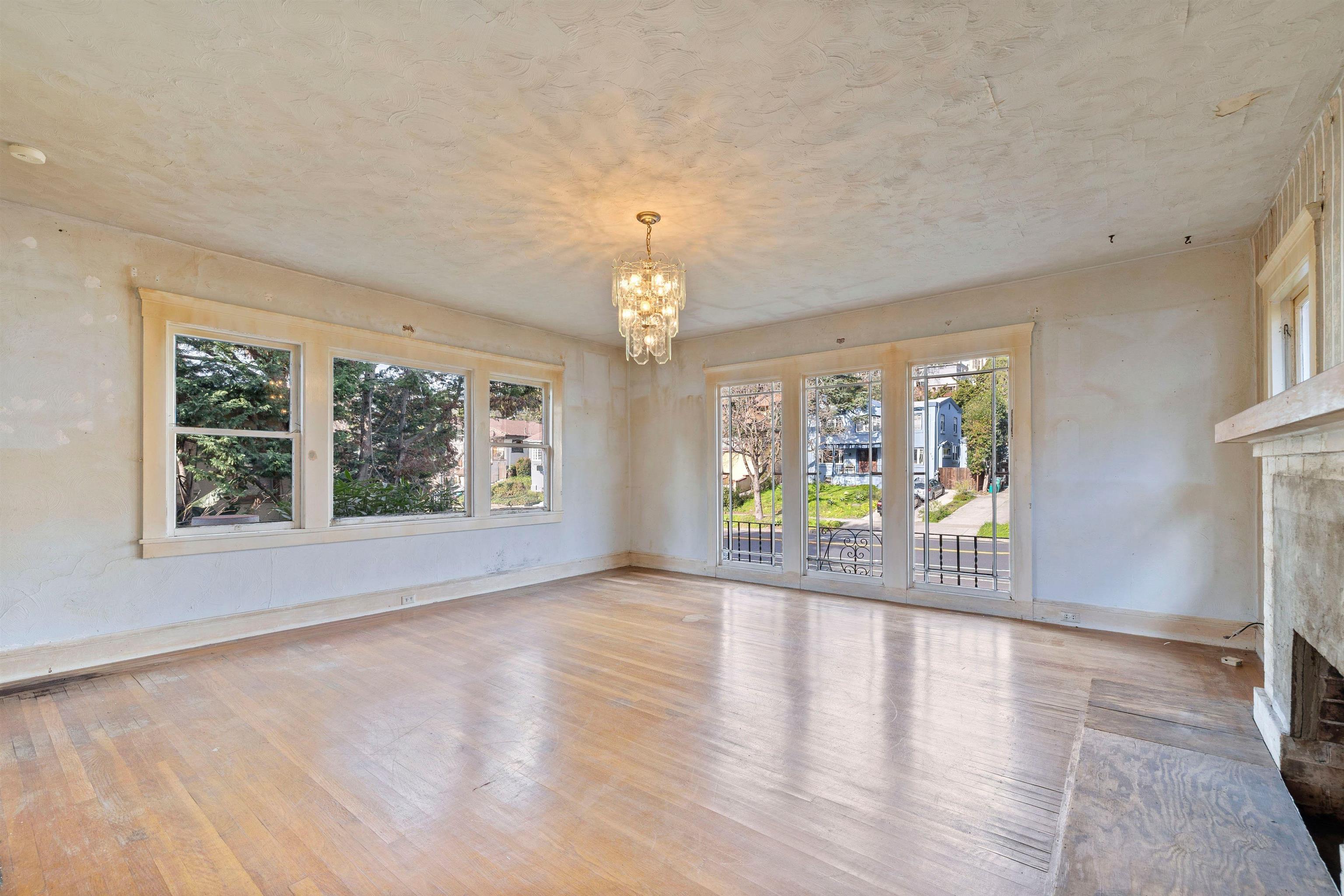 Detail Gallery Image 10 of 38 For 787 Mandana Blvd, Oakland,  CA 94610 - 3 Beds | 1/1 Baths