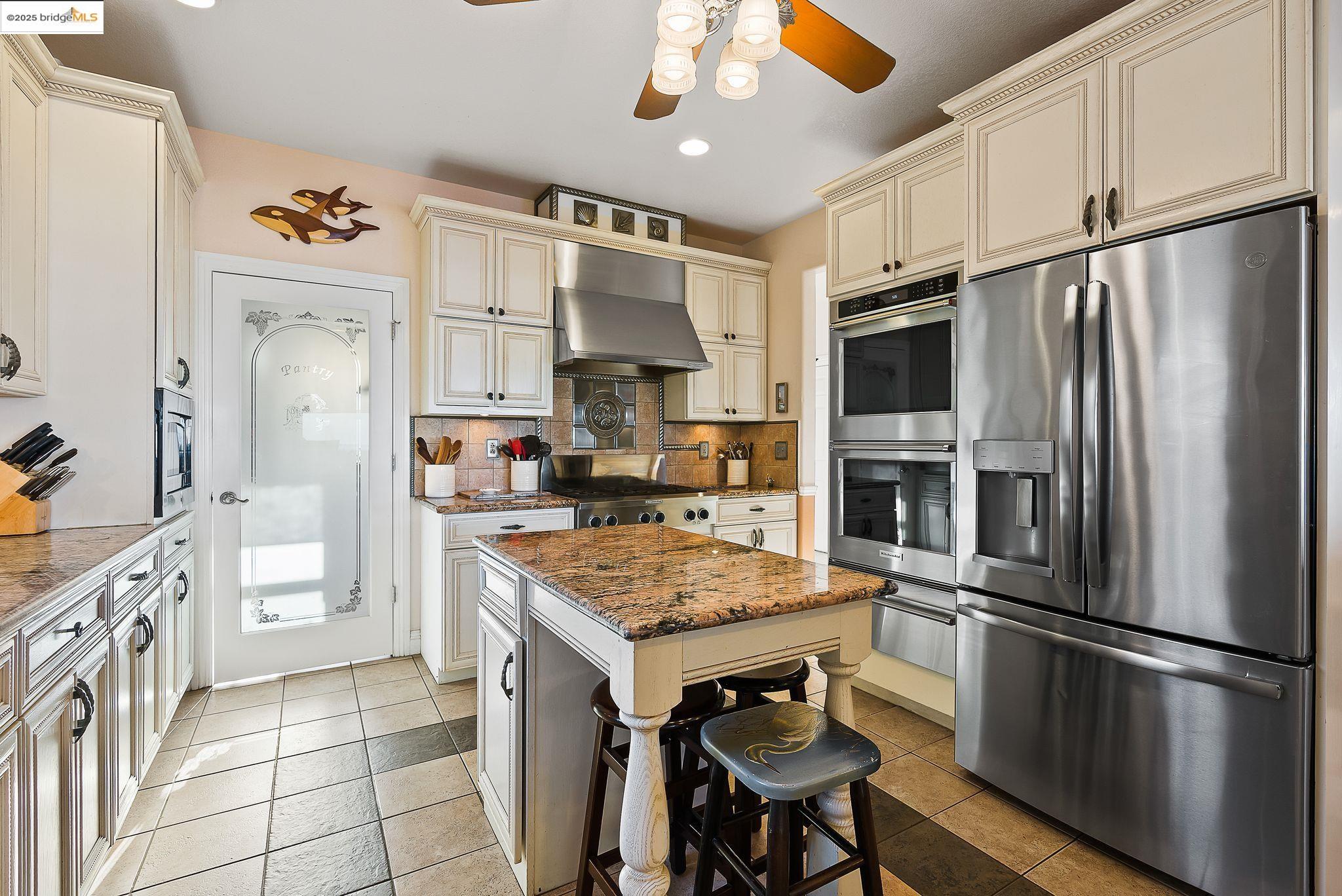 Detail Gallery Image 16 of 59 For 4415 Willow Rd, Bethel Island,  CA 94511 - 4 Beds | 4 Baths