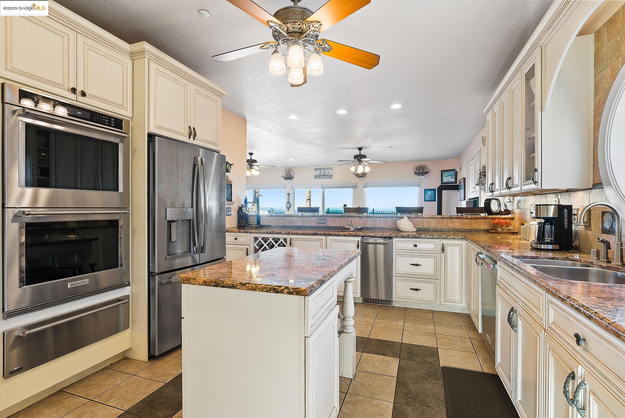 Detail Gallery Image 17 of 59 For 4415 Willow Rd, Bethel Island,  CA 94511 - 4 Beds | 4 Baths