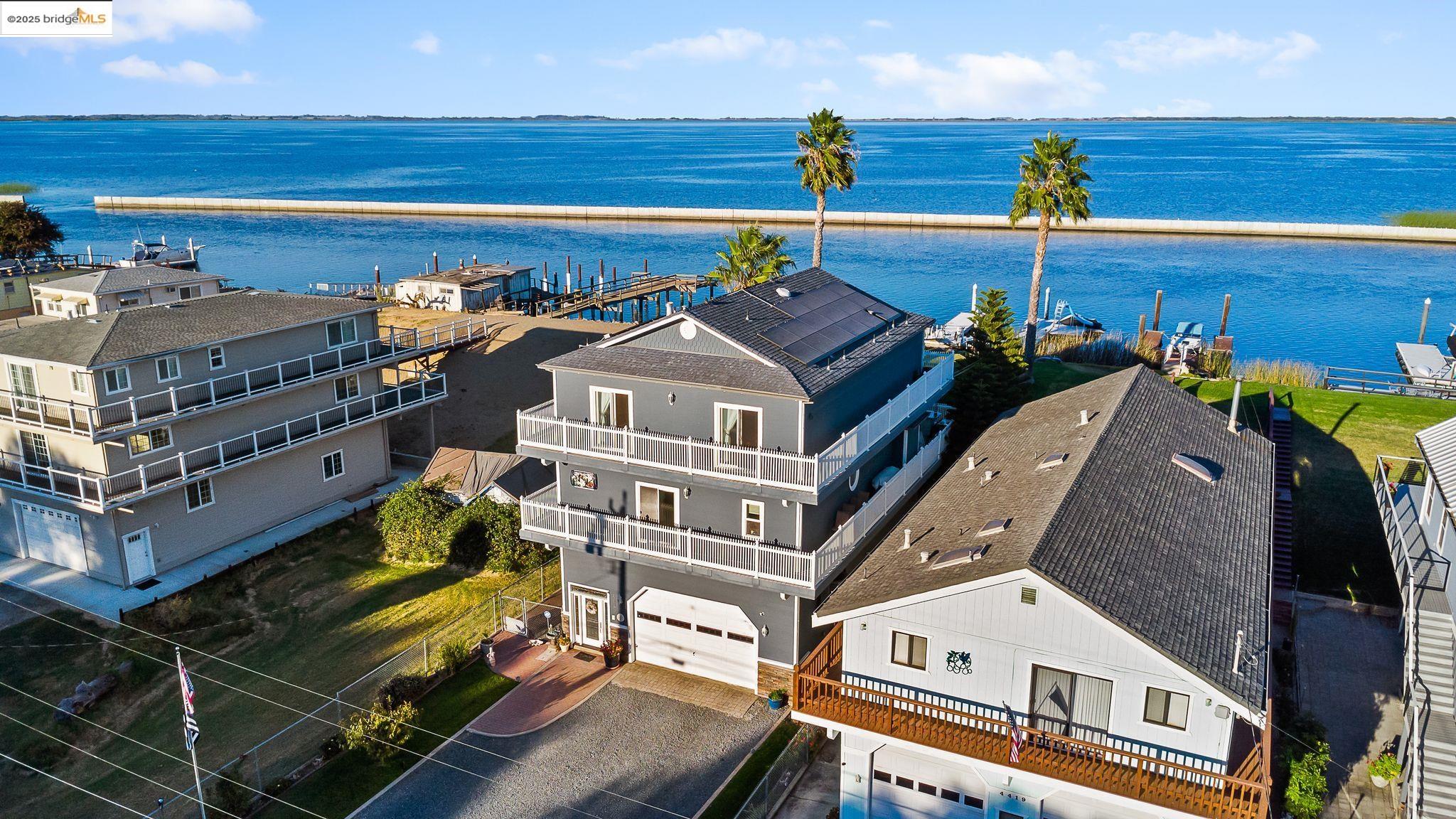 Detail Gallery Image 5 of 59 For 4415 Willow Rd, Bethel Island,  CA 94511 - 4 Beds | 4 Baths