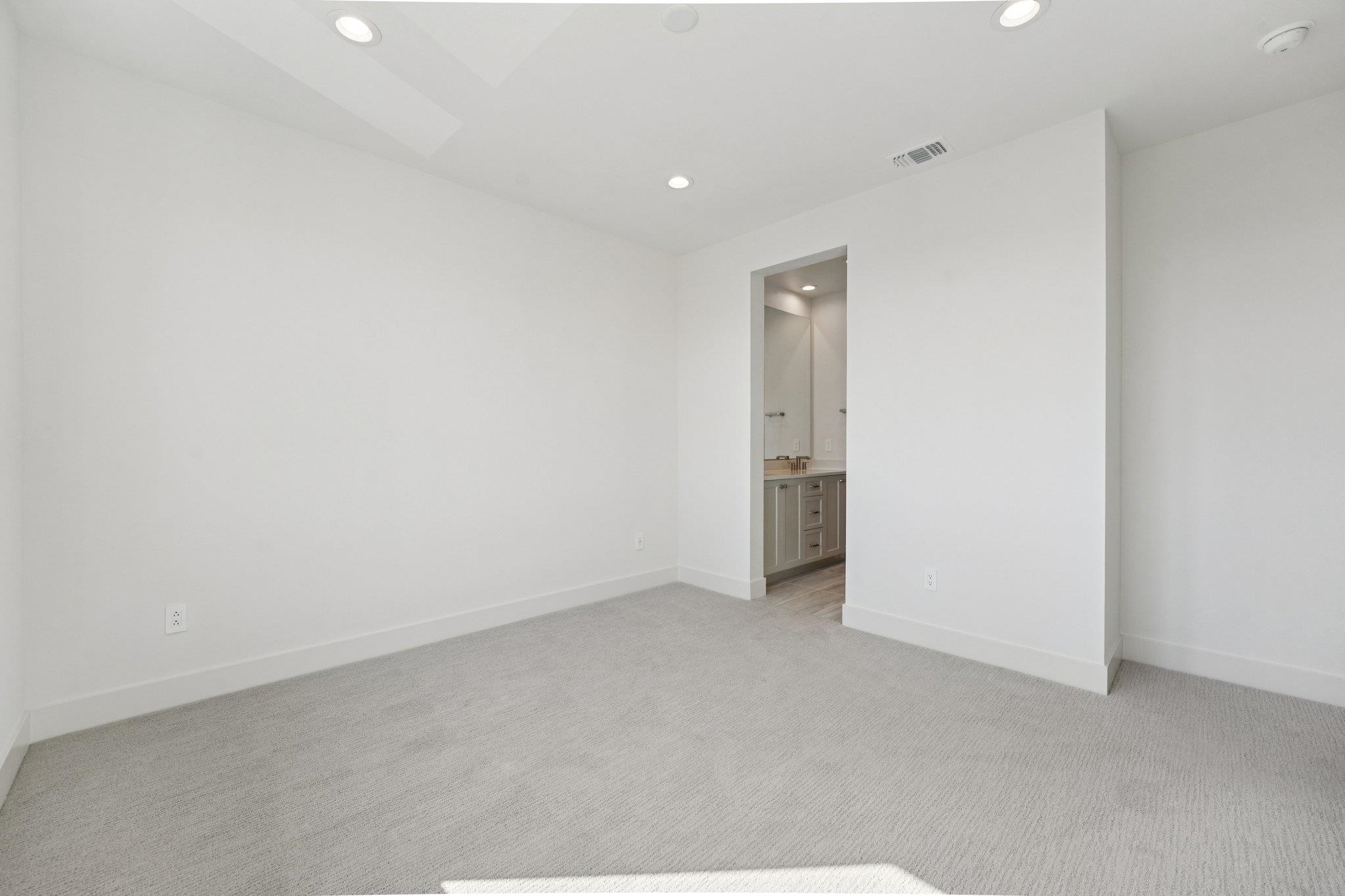 Photo #42: 41121681 Listing: Photo #42