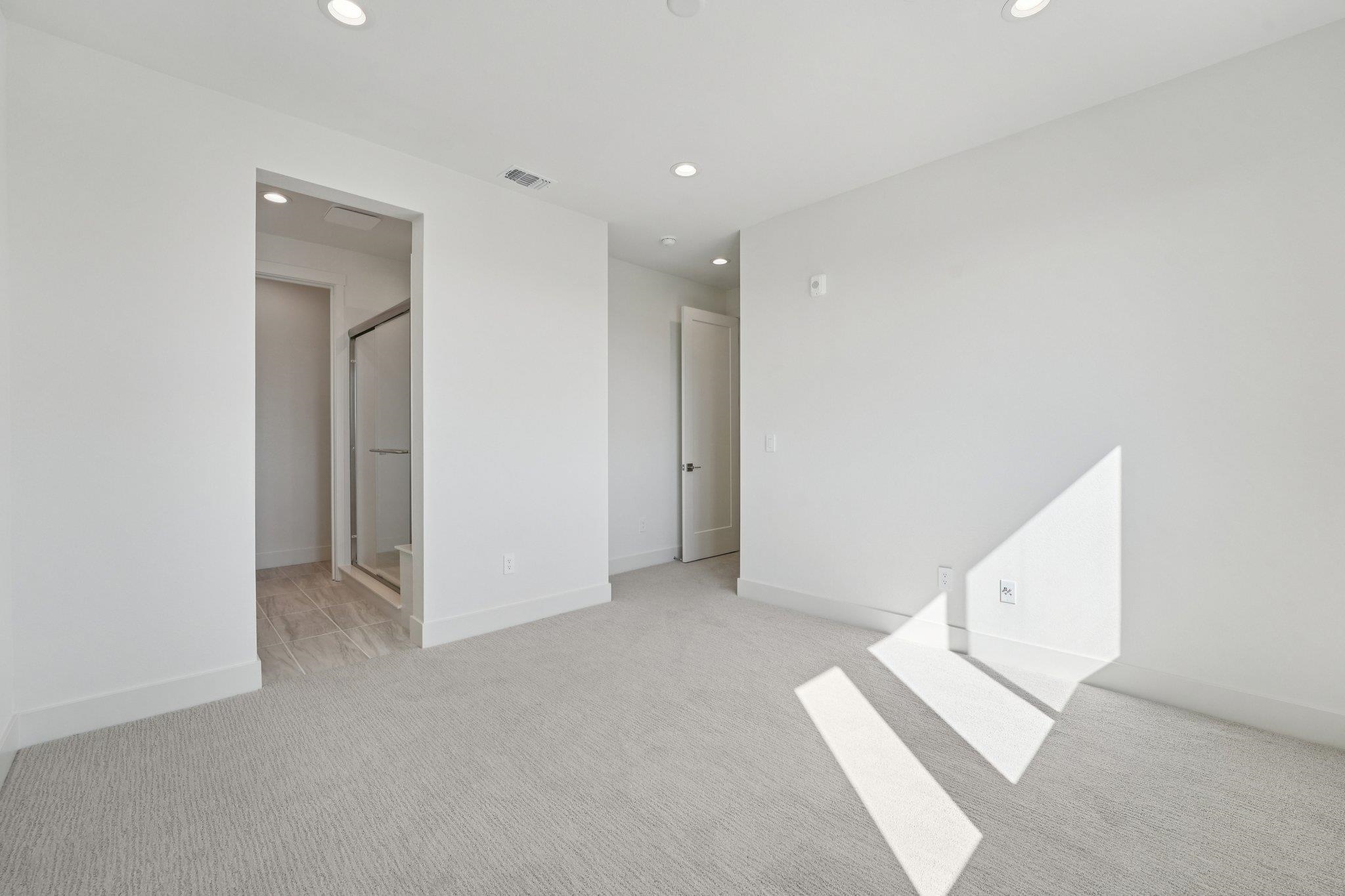 Photo #43: 41121681 Listing: Photo #43